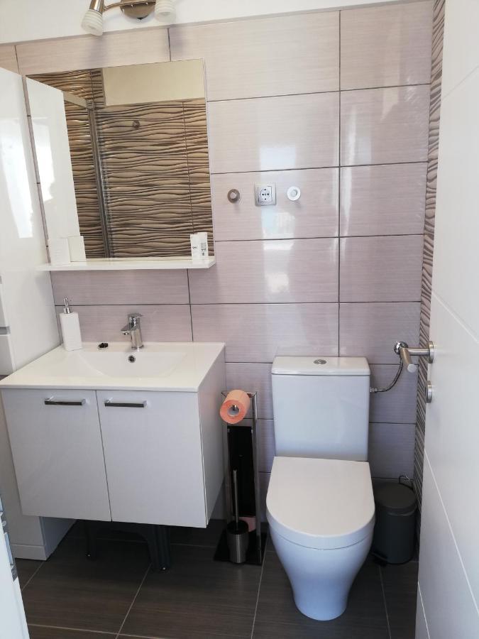 Vila Maslinica Pucisca Luaran gambar