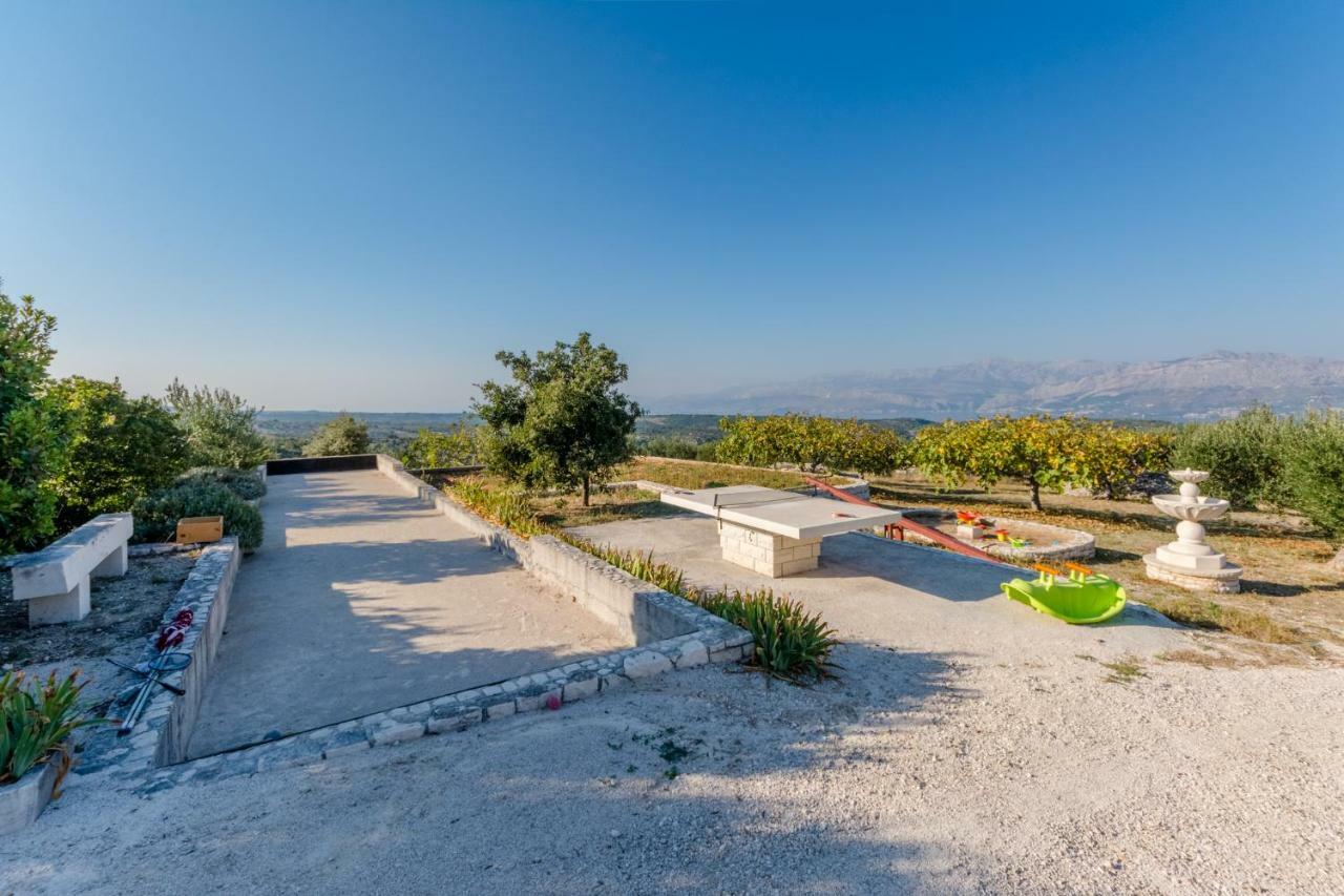 Vila Maslinica Pucisca Luaran gambar